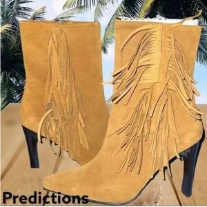 Predictions size 5 camel color suede fringe Ankle boots